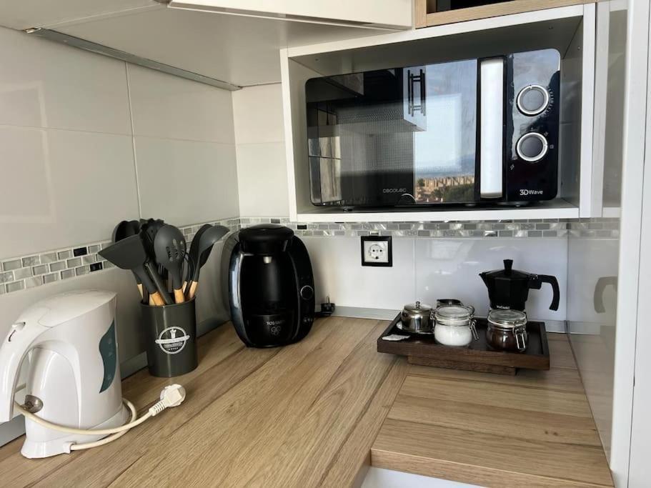 Espectacular Apartamento Junto Al Mar, Con Piscina En Malaga Bagian luar foto